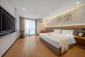 충칭 / 중경 Kaboting Hotel Chongqing Prime Location Near Jiefangbei & Hongya Cave, 1 Minute Walk to Metro, Ideal 호텔 스위트룸