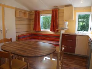 Mobil-home, animaux OK - 8 pers. - API-1-52-2295