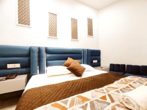 THE RITZ HOTEL - Your Smart And Budget Stay