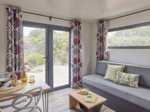 Mobil-home pour 2 pers. - API-1-52-2360