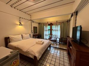 204 Serene Teak Boutique Apartments