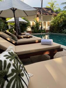 White Coconut Resort