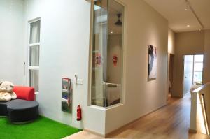 Large Group 11 Pax Adult Stay, 5BR, Alma BM, 1 min Aeon Alma, Family Gathering, Wedding, Work Stay