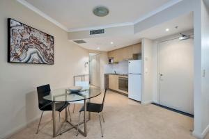 Astra Apartments Chatswood - Help Street