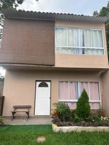 Santa Ana casa Jardín la Bajol