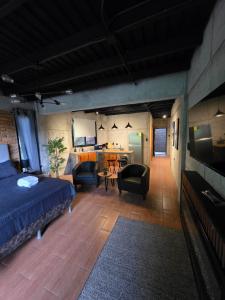 URITESS Industrial Apartament