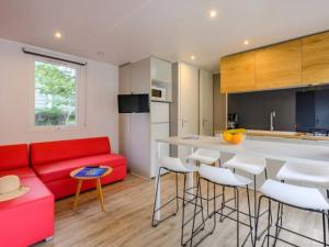 Mobil-home 3 chambres, animaux acceptés - 6 pers. - API-1-52-2544