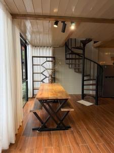 Bách Xanh House. Nhà Gác Lửng