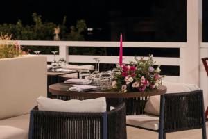 Mangias Brucoli, Sicily, Autograph Collection