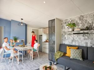 Mobil-home accueillant, animaux admis - 4 pers. - API-1-52-2587