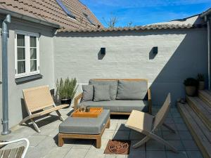 Townhouse From 1862 With Sunsets In Thorøhuse