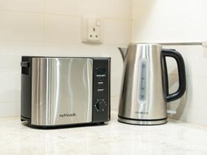 Burj Khalifa View 2BR Burj Vista 30th Floor Walk to Dubai Mall