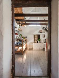 1800S Limestone Farmhouse On Gotlands Hangvar