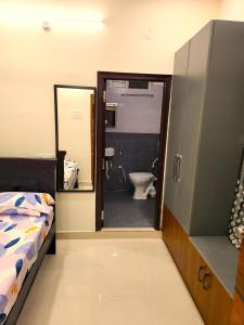 New Modern 2BHK Full Furnished in Kondapur