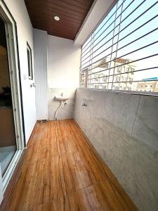 New Luxury Spacious 2BHK Close to Main Road