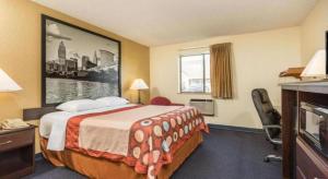 Super 8 By Wyndham FranklinMiddletown Area