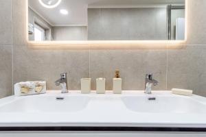 Blanche Apartments img41