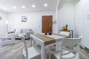 Blanche Apartments