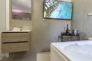 Blanche Apartments img7