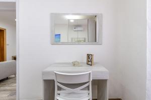 Blanche Apartments img25