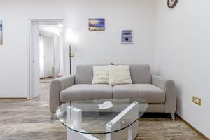 Blanche Apartments img29