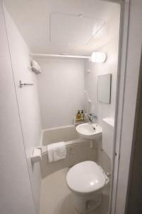 Osaka Umeda West JR Tsukamoto Inn 44