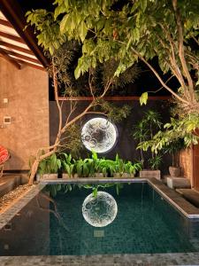 Moonrise villa