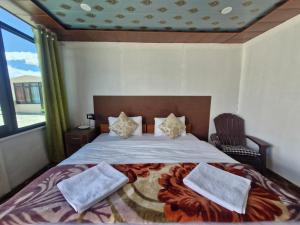 pangong rainbow cottage