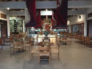 宜珍吉瓦亚瓦假日公园 - Olean