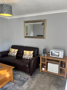 Silvermead stables Own access studios near Plymouth Life Centre FREE parking