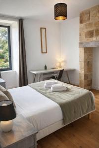 La Salamandre - Un écrin médiéval pour vos souvenirs - Imaginez-vous, réveillé par le murmure de Sarlat, dans un appartement spacieux et chaleureux, au cœur de la Cité classée - 2 chambres - Une magie à vivre sans modération - Réservez dè