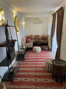 JOLI RIAD intimate and elegant with private pool