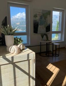 Villa with spectacular views of the Bay