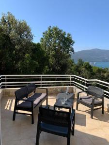 Villa with spectacular views of the Bay