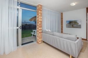 One Mile Studio - 70s style ocean escape