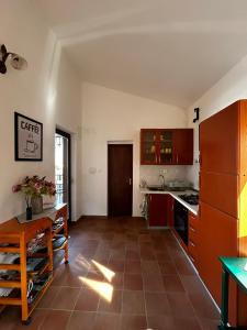Kuca Mir Seaside Apartments - 50m from Beach