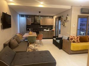 Bel appartement dans la résidence Puerto Banus a el mansouria, proche plage