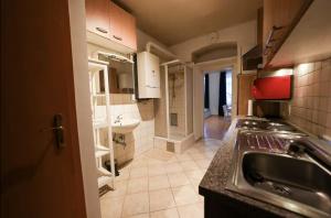 Cosy Central Bright Apartment