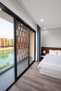 Charm Lagoon Villa - Vinhomes Đảo Vũ Yên