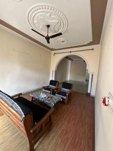 N-5 Guesthouse & Homestay