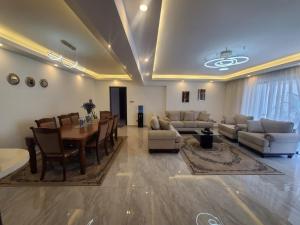 Royal Oak Lavington