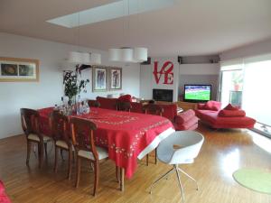 Glorias Design House