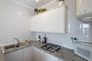 AA Guest - The Golden Sea Views Eco Apartment