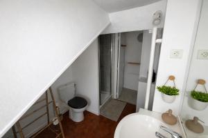 The Charm of Nevers Rooftops & 2 minutes from the train station