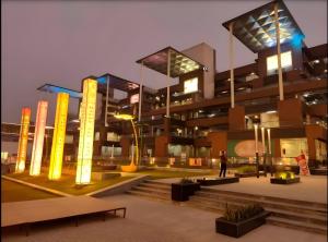 MetroSide Studio near Delta Metro Short Stay Couple Friendly