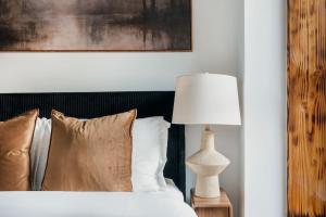 22-4A Sleek Modern 1BR Gramercy