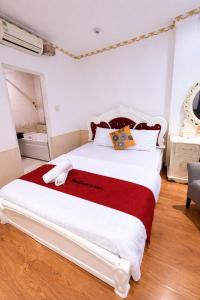 Crowne Hotel -Bui Vien Walking Street 2