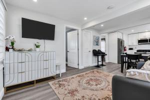 Charming Seaside Escape 2BR Parking Beach