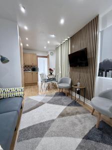 Central London 2BR Garden 10 min Tube