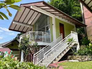 JungleRiverHouse & JungleRiverResort